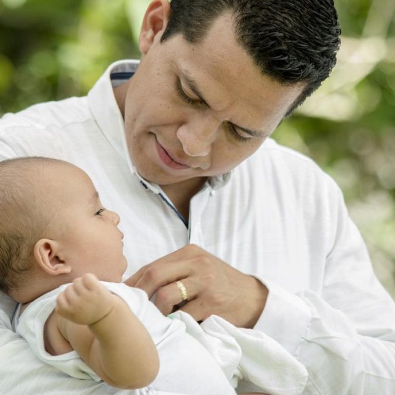 father-baby-428ef67f59b74272abd2f3c79c88f451